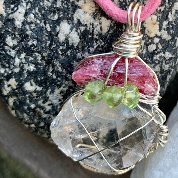 Rhodocrosite, Herkimer Diamond & Peridot Necklace - Picture 4 of 13